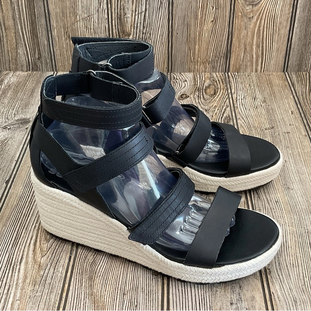 Sorel Black Wedge Sandals size 10, NWOT